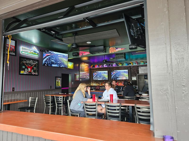 A Cozy Dive Bar Atmosphere That Feels Like Home