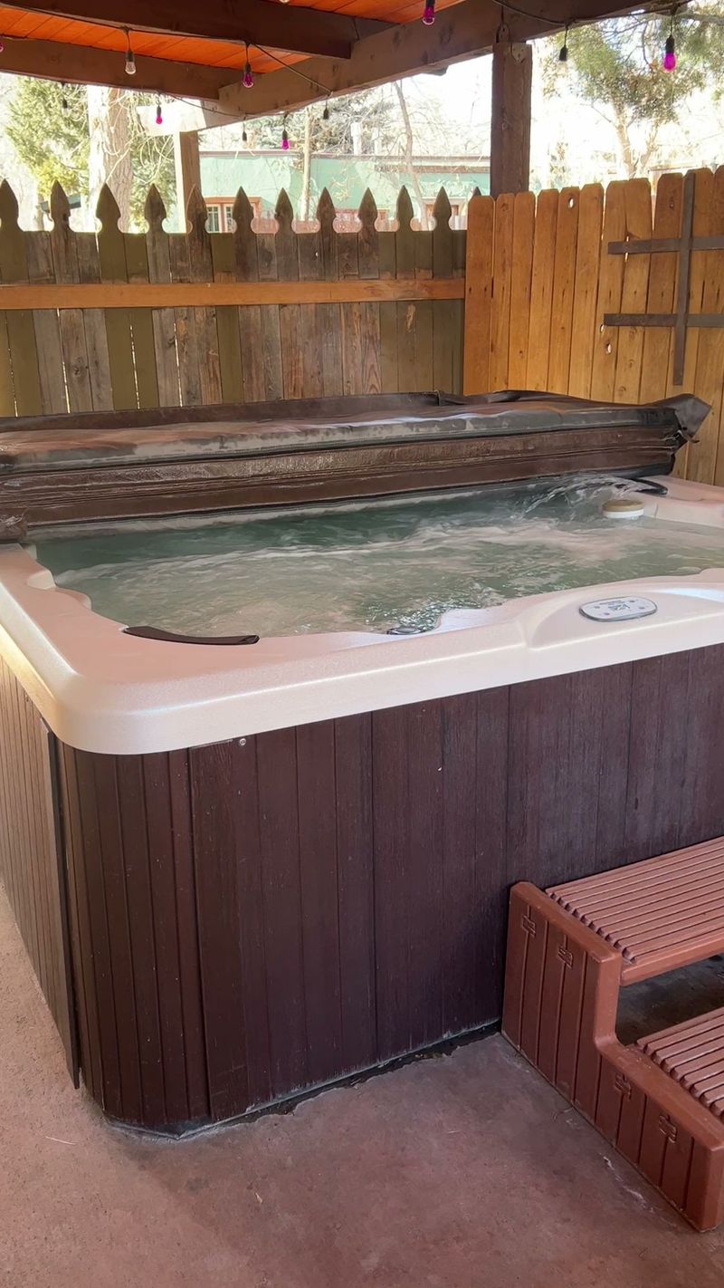 Private Hot Tubs That Seal The Deal