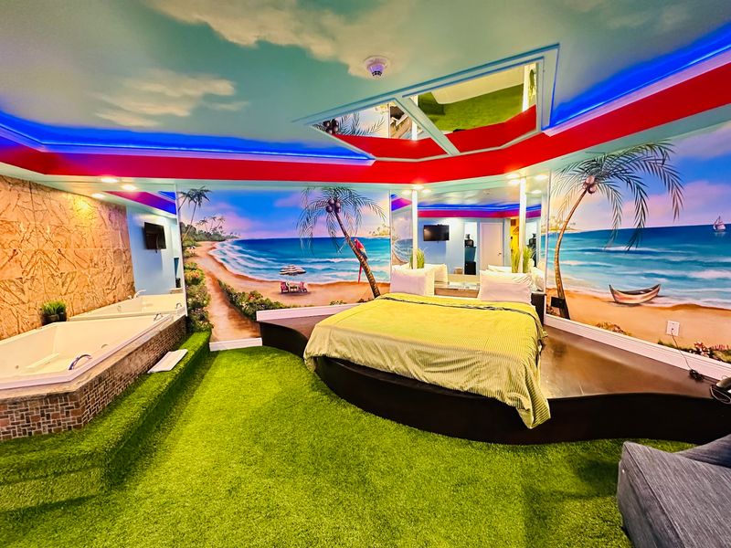 Themed Suites With Kitschy Charm Themed Suites With Kitschy Charm