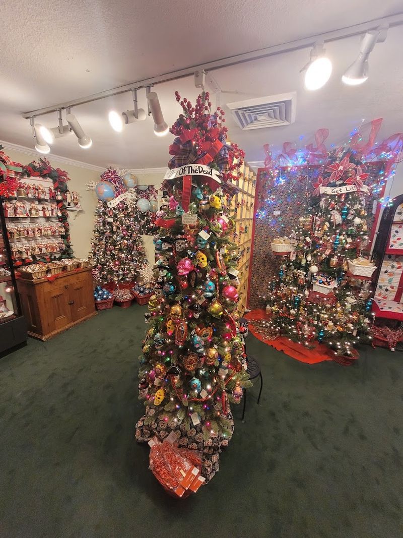 Themed Trees From Around The World And Beyond Themed Trees From Around The World And Beyond