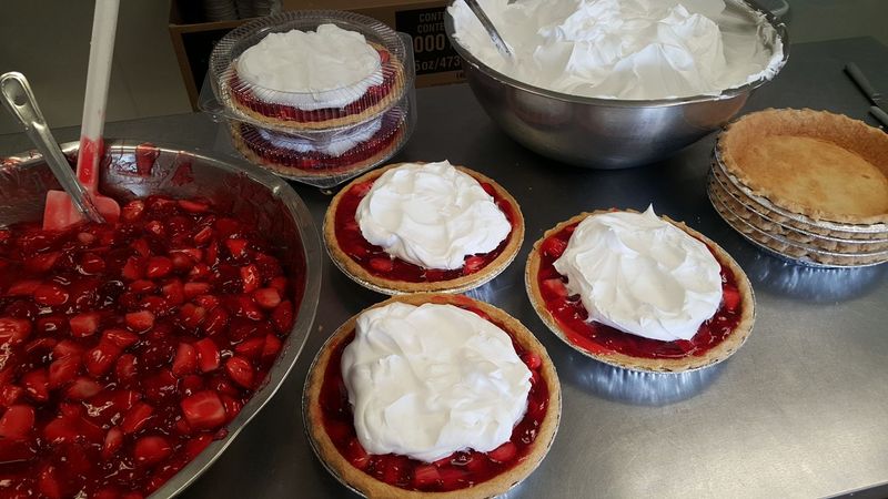 Troyer's Home Pantry, Apple Creek