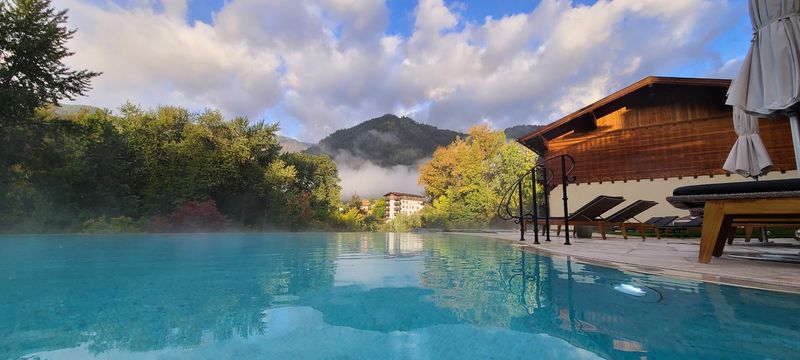 Thermal And Hydrotherapy Features