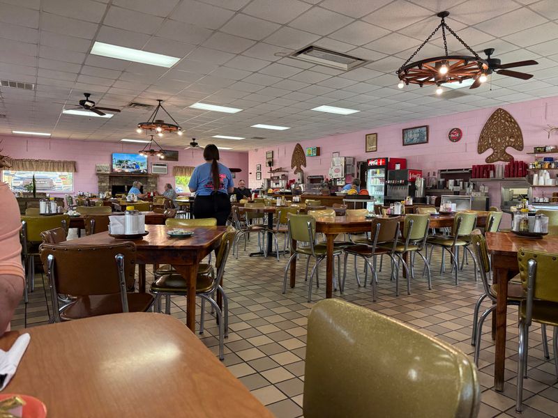 Neal’s Café, Springdale