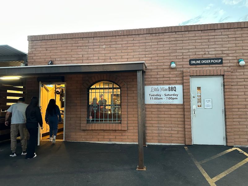 Little Miss BBQ-University