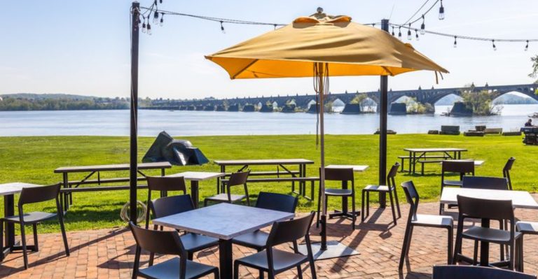 These 13 Pennsylvania Waterfront Restaurants Turn Your July Meal Into A Mini Getaway