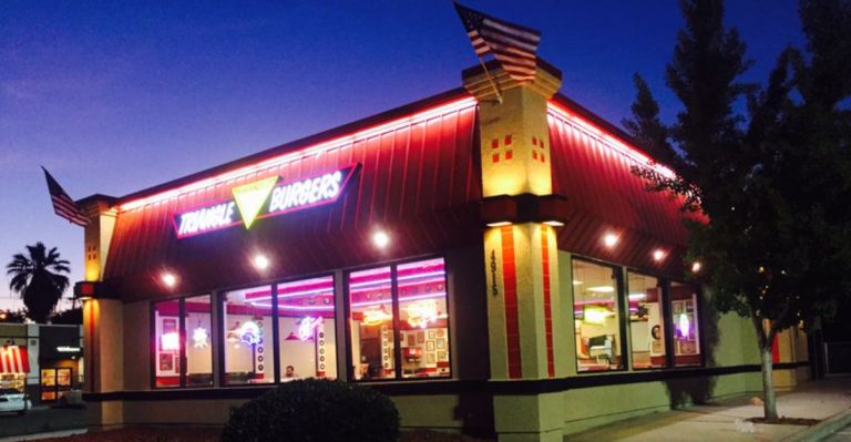 These 14 California Drive-In Burger Spots Still Serve Double Cheeseburgers The Classic Way