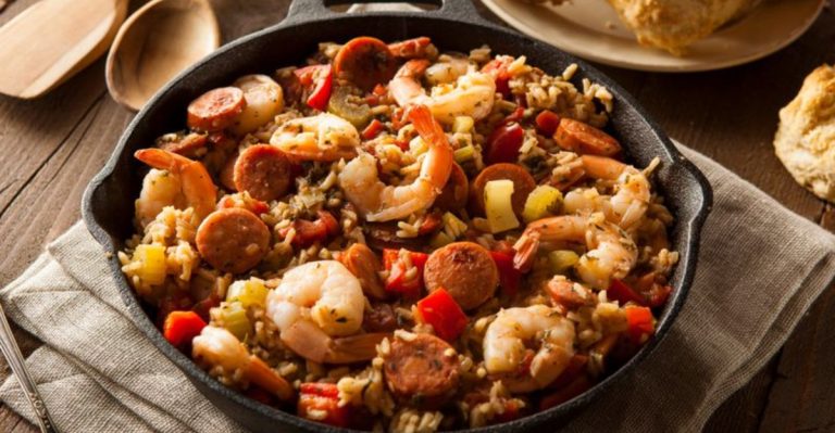 These 16 Easy One-Pan Rice Recipes Make My Weeknights A Delight