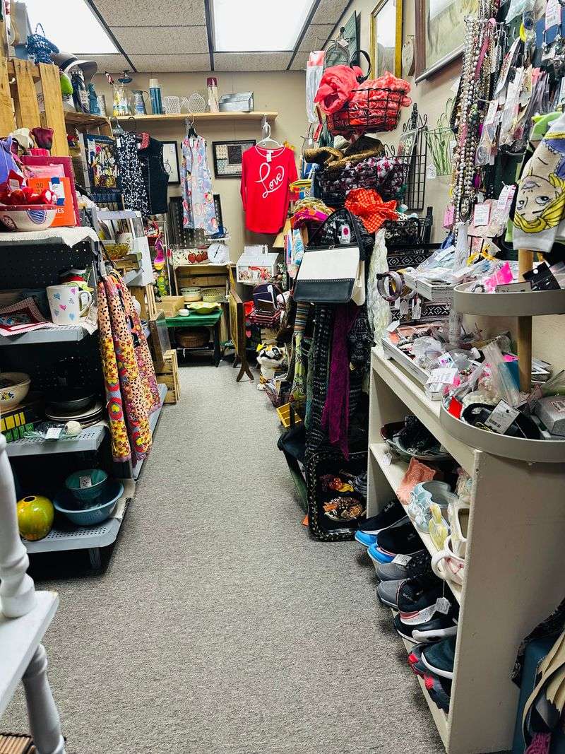 HWY 102 Flea Market & Antique Mall