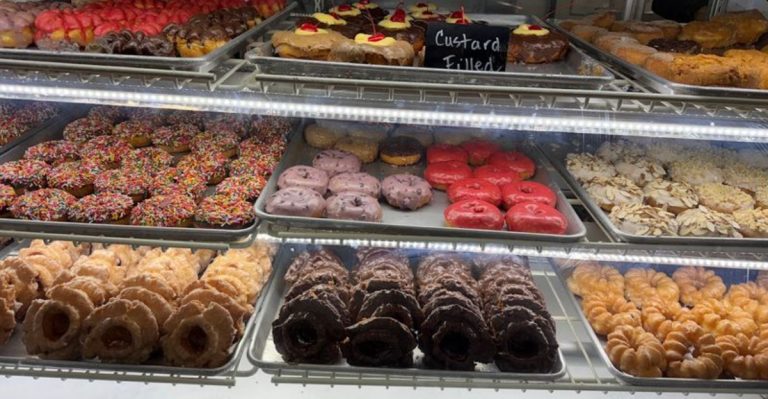 These Apple Fritters Are Why Locals Love This California Donut Shop