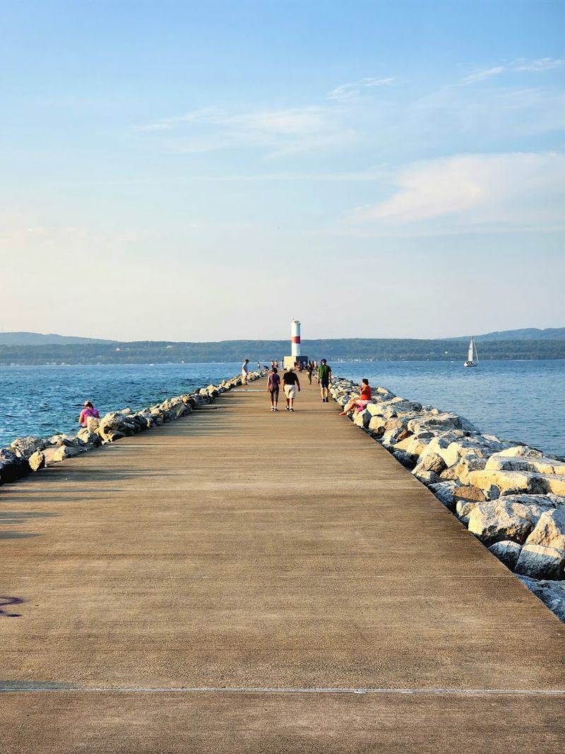 Petoskey Breakwall, Petoskey