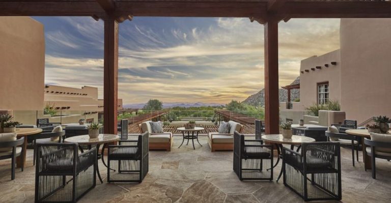 These Arizona Desert Resorts With Restaurants Are Worth Booking For The Food