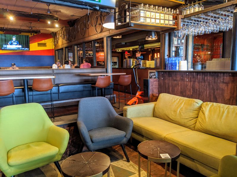 O.H.S.O. Eatery + NanoBrewery