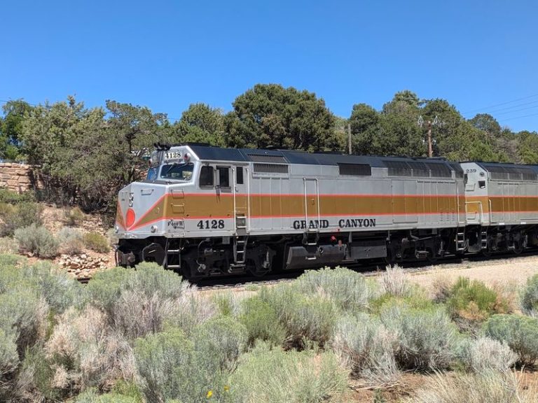 These Arizona Train Rides Pair Delicious Meals With Truly Gorgeous ...