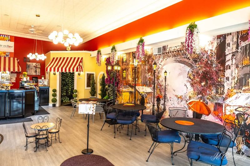 La Vie en Rose Cafe & Patisserie - Woodstock