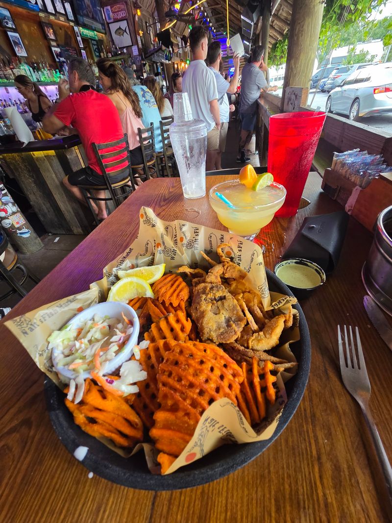 Walt's Fish Market, Restaurant & Tiki Bar – Sarasota