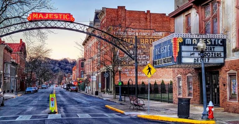 These Historic Ohio Towns Feel Particularly Timeless This March