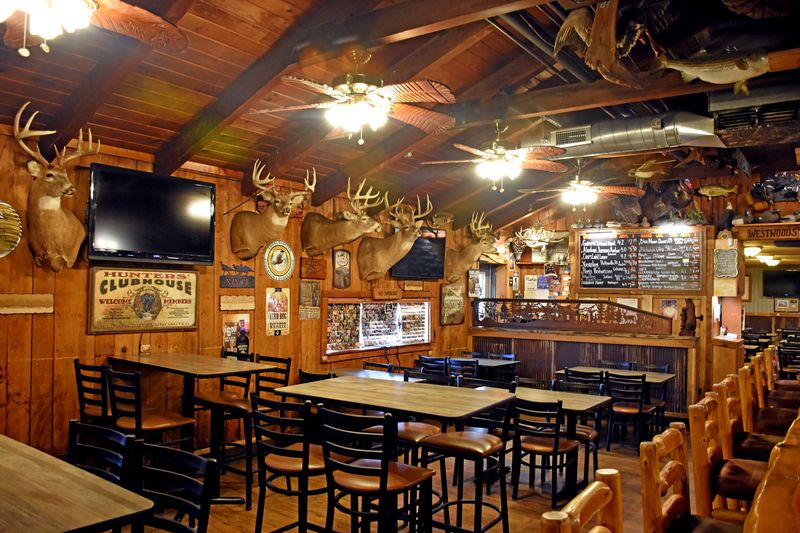 Westwoods Lodge Pub & Grill - Springfield