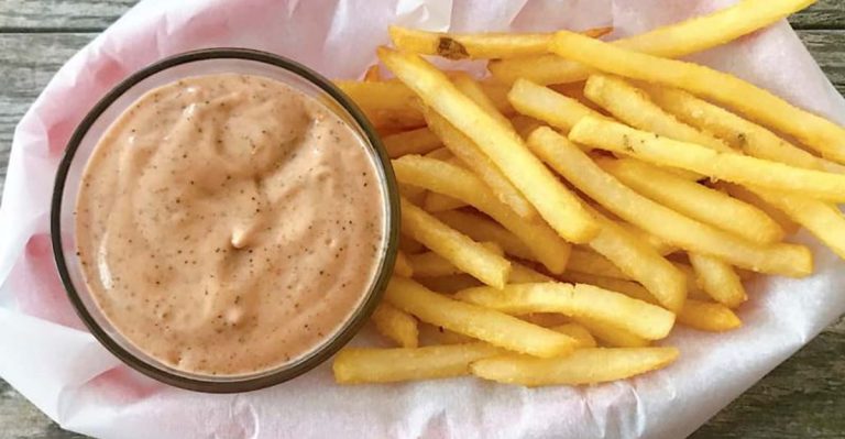 These In-N-Out Secret Menu Hacks Ohio Locals Swear By (Even Without A Location Nearby)