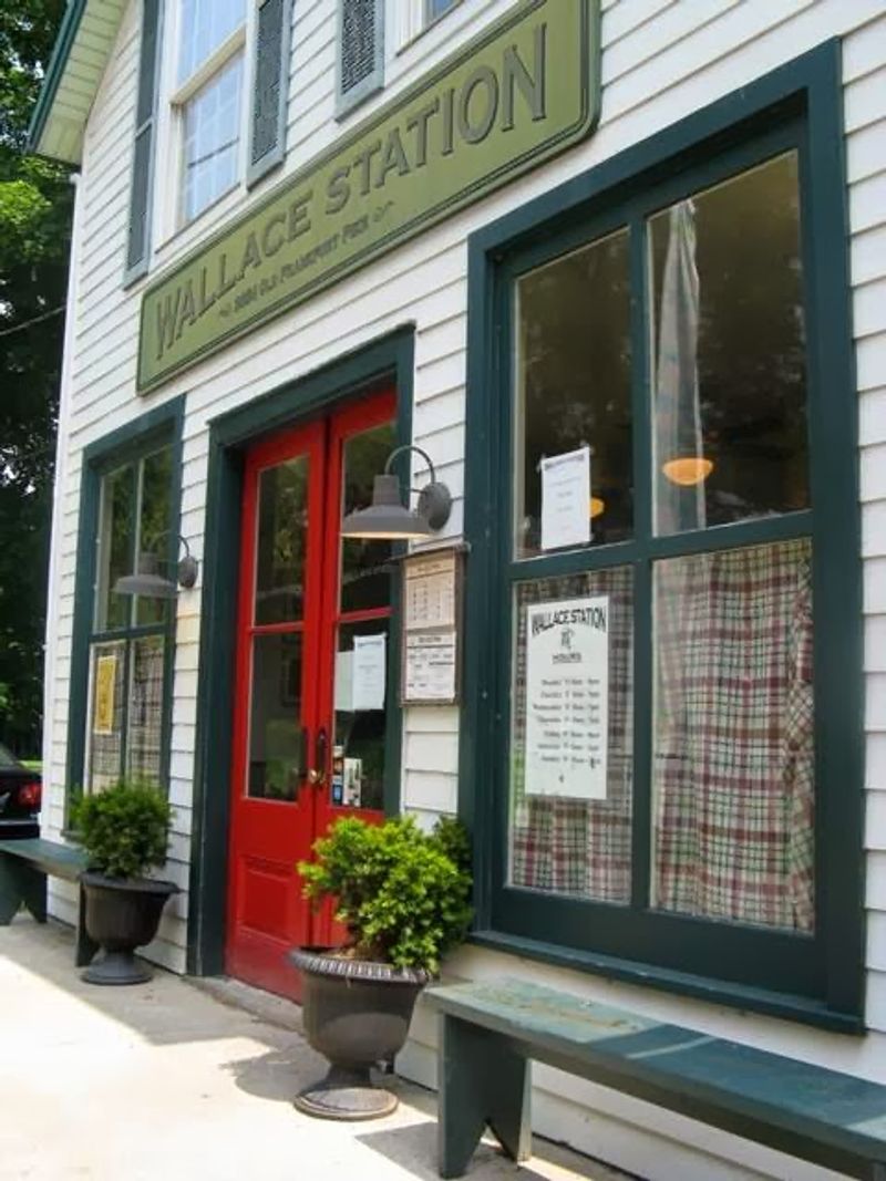 Wallace Station Deli & Bakery