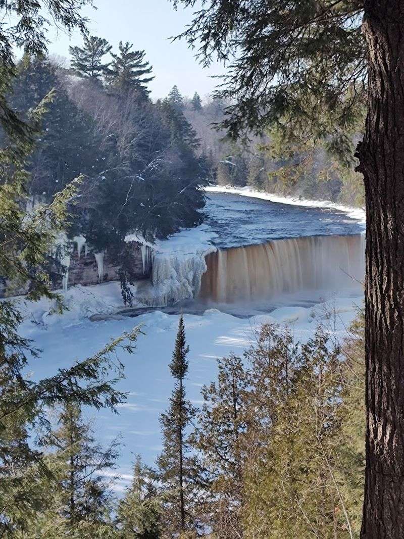 Tahquamenon Falls State Park, Paradise