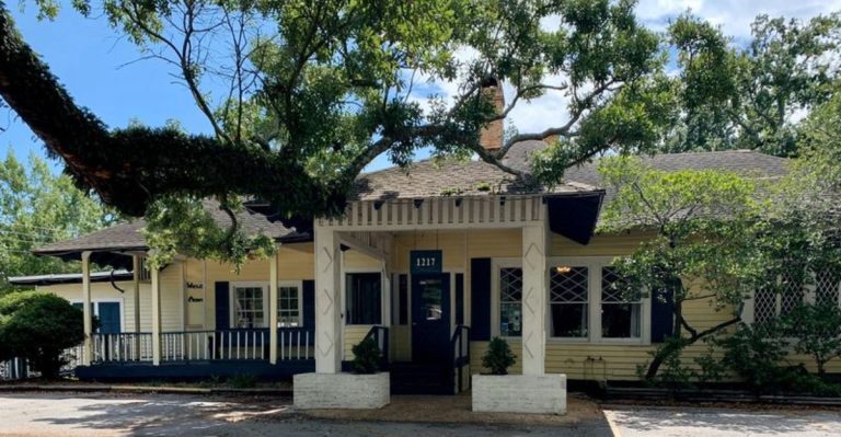 These Mississippi Seafood Shacks Are Known Statewide For One Classic Southern Dish