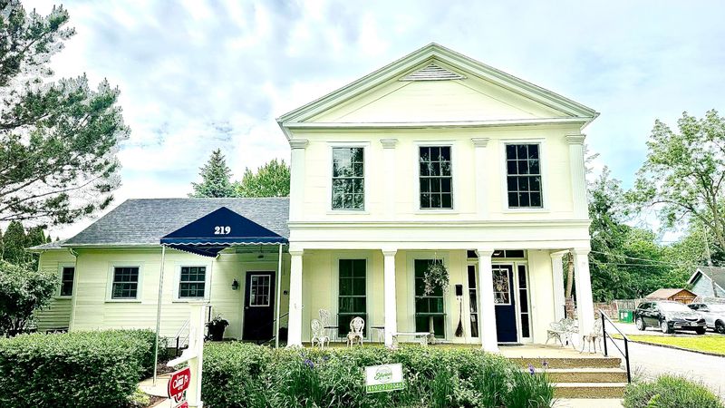 Clara J's Tea Room, Maumee