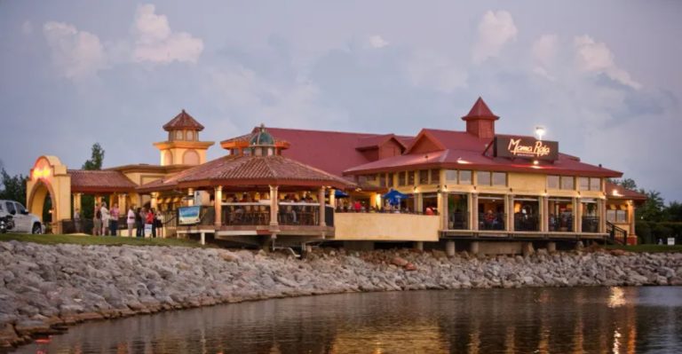 These Oklahoma Lakeside Restaurants Serve Red-Dirt Sunsets And Menus You’ll Never Forget