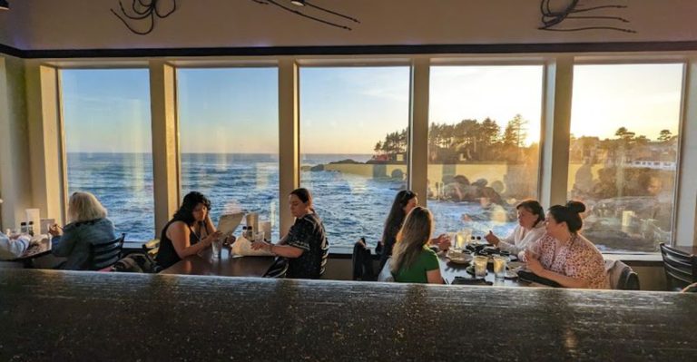 These Oregon Oceanfront Steakhouses Have Crashing-Wave Backdrops And Bold Flavor