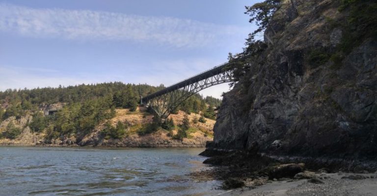 These Unbelievably Cheap Road Trip Destinations In Washington Will Make Your Wallet Happy