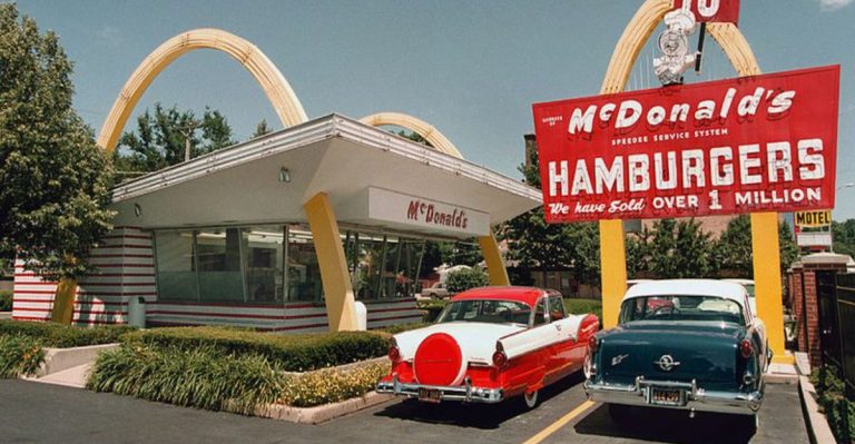 These Vintage Tennessee Fast-Food Sandwiches Disappeared After The ’80s