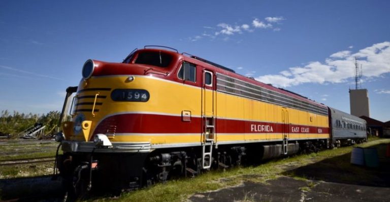These Vintage Train Rides Pass Through Florida’s Most Charming Communities