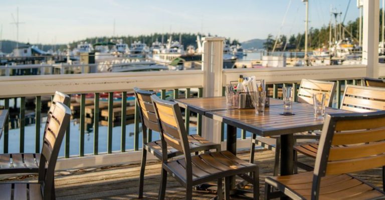 These Washington Coastal Restaurants Are Made For Romantic Evenings