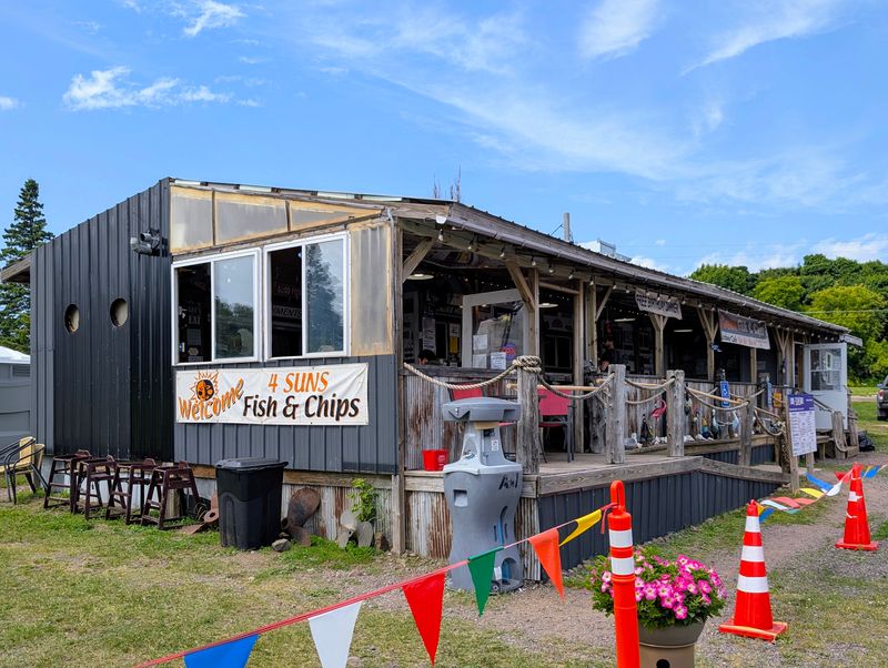 4 Suns Fish & Chips at Peterson's Fish Market, Hancock