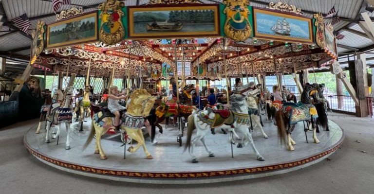 This 100-Year-Old Pennsylvania Carousel Proves Some Traditions Never Fade