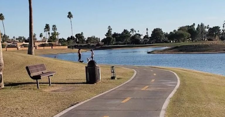 This 11-Mile Scottsdale Greenbelt In Arizona Is Perfect For A Breezy May Walk