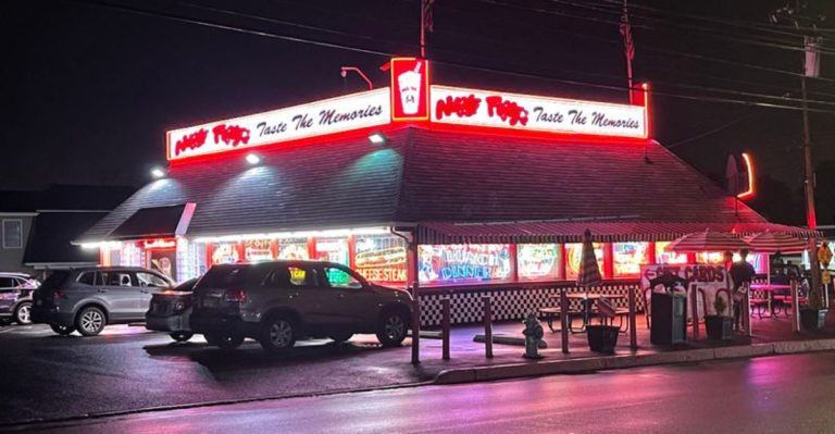 This 1950s-Inspired Diner In Pennsylvania Is Known For Its Legendary Milkshakes