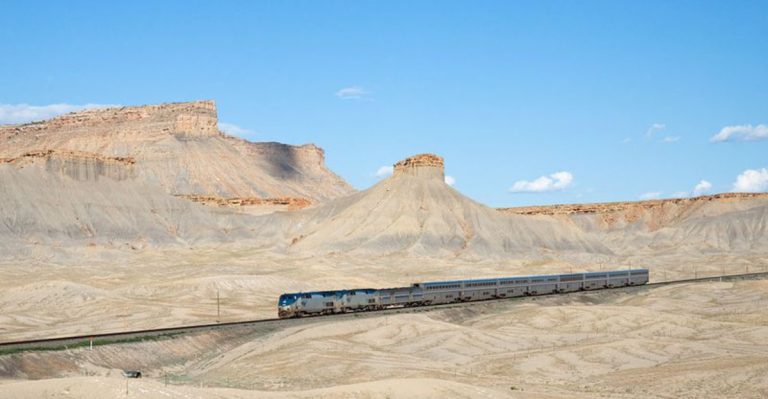 This 52-Hour Train Ride From California To Illinois Might Be The Most Beautiful Journey In The Country