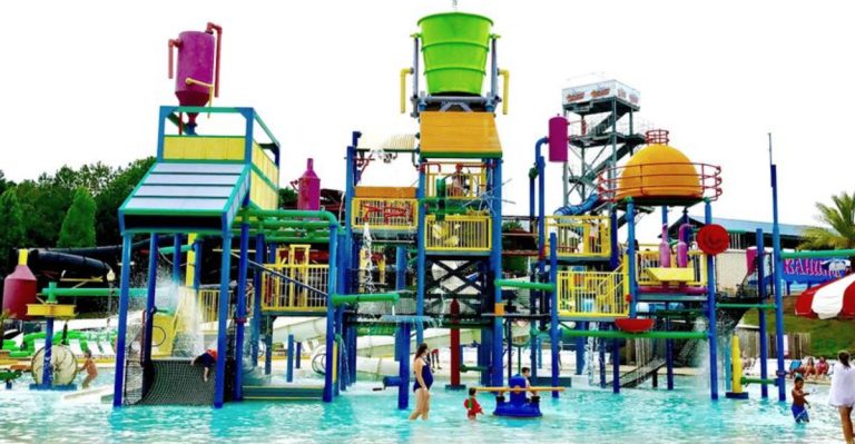 This Alabama Amusement Park Makes Family Day Trips Feel Effortless