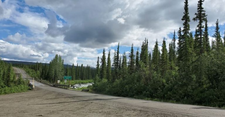 This Alaska Midnight Sun Drive Feels Like Summer From Another Planet