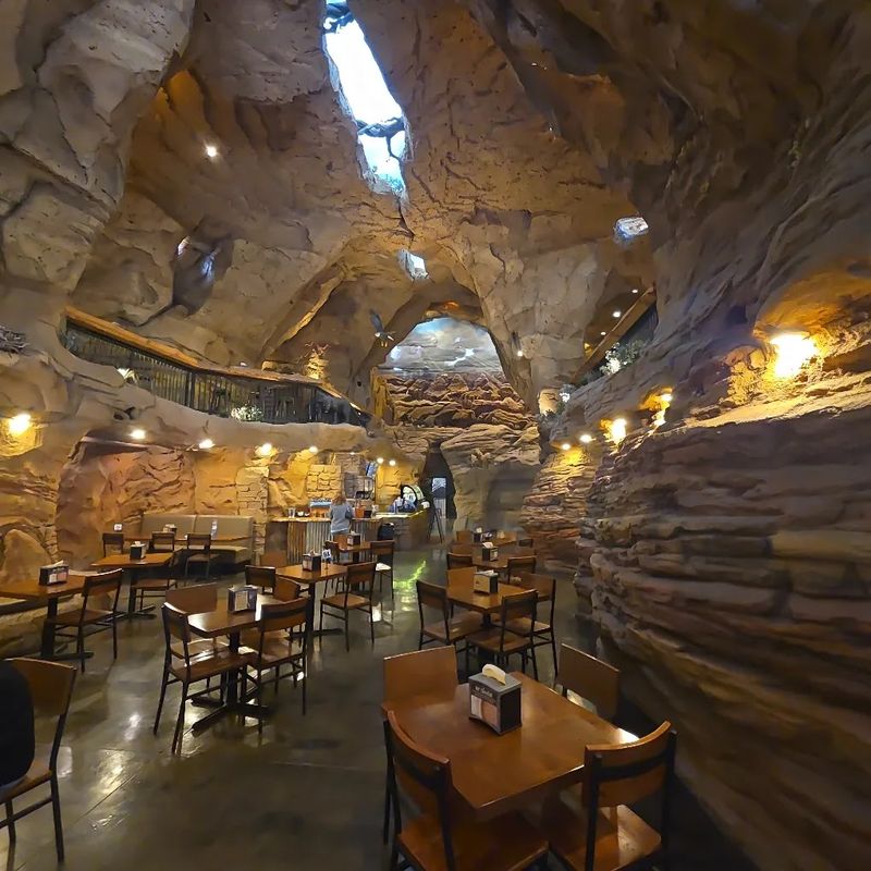 The Cave-Like Atmosphere That Makes Every Meal Feel Like An Adventure