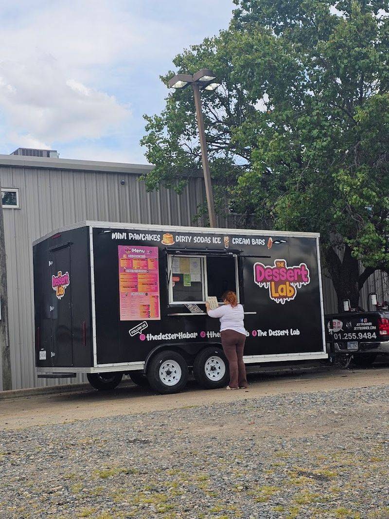 This Arkansas Dessert Bar Serves Over-The-Top Treats Made For Sharing