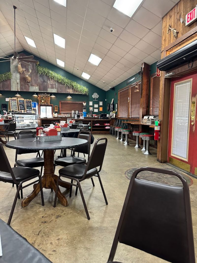 Retro Service Station Transformed Into A Dining Space