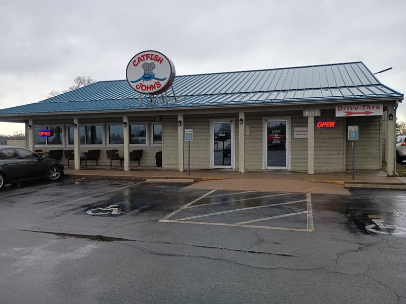 The Modest Exterior That Doesn't Hint At The Flavor Inside