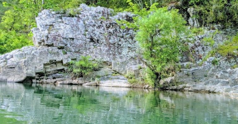 This Arkansas Tubing Trip Makes A Hot Summer Day Feel Instantly Better