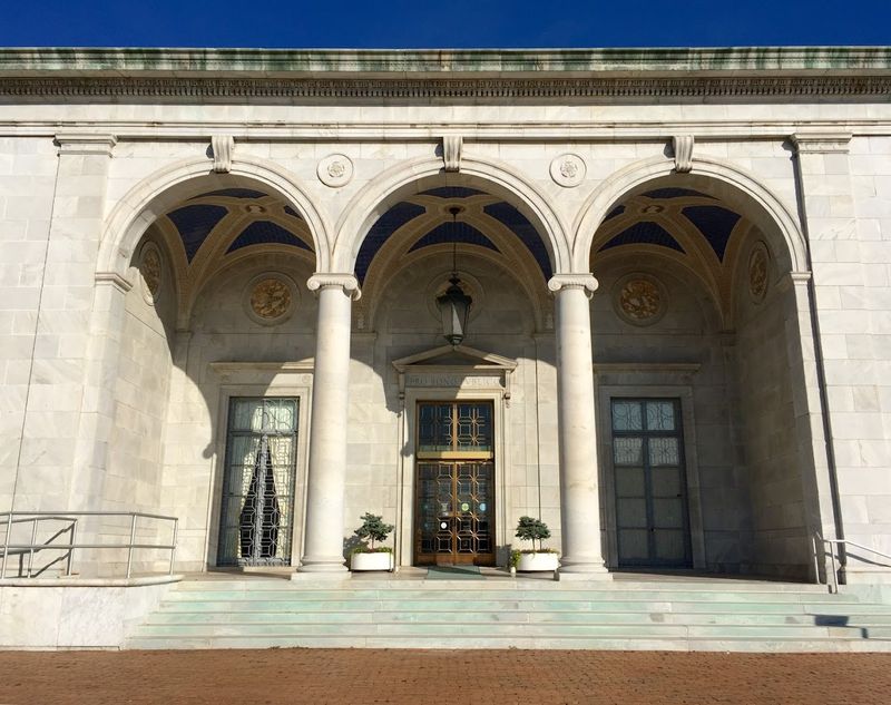 A Historic First: The Museum That Changed American Art