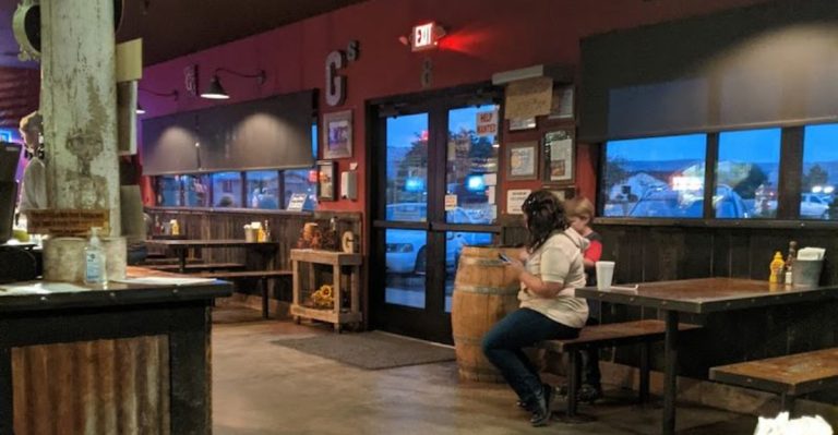 This Burger Spot Delivers Juicy Patties, Crispy Fries And That Small Town Charm