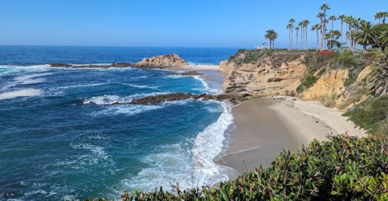 This California Beach Looks Like A $10,000 Island Vacation