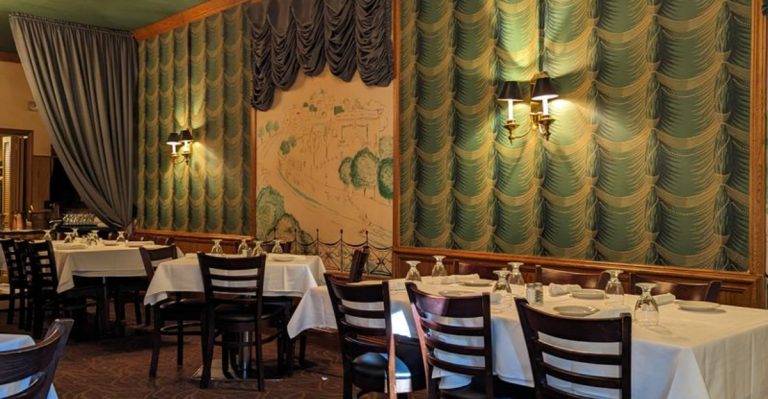 This Classic Ohio Restaurant Will Serve You The Best Steaks Of Your Life