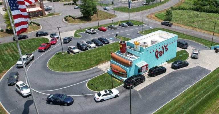 This Classic Tennessee Stand Still Serves Hot Dogs The Old-Fashioned Way Everyone Loves