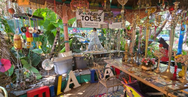 This Color-Soaked Art Wonderland In Florida Looks Like Another World